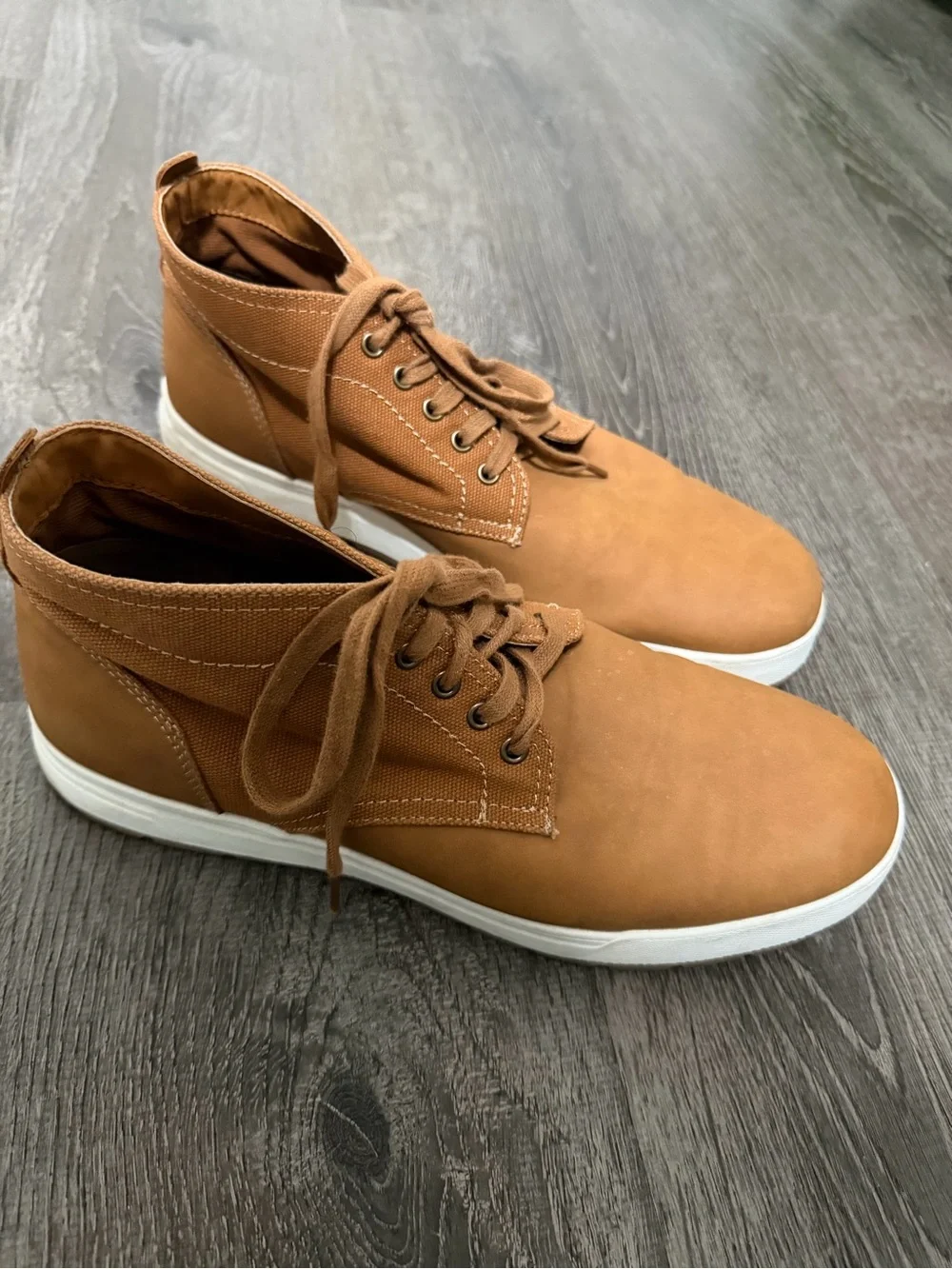 Men's Casual High-Top Sneakers in Cognac Brown